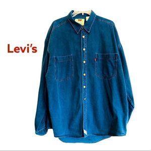 Vintage Levi's Denim Button Down Shirt‎